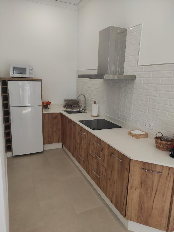 Apartamento Turistico Leo Baena Exterior photo